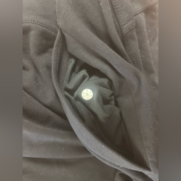 Black Lululemon Soft Jersey Classic-Fit Mid-Rise Jogger, size small - Picture 3 of 4